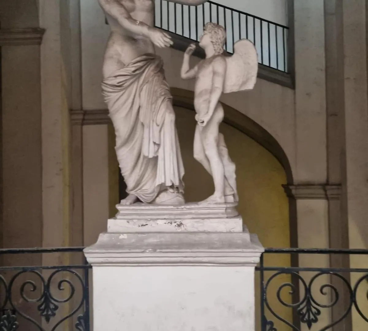 Maison Ludovin ナポリ イタリア